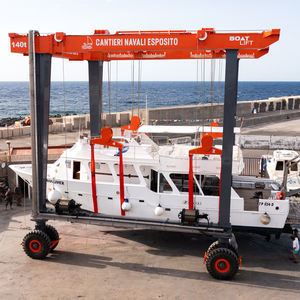 travel lift controllato a distanza 1