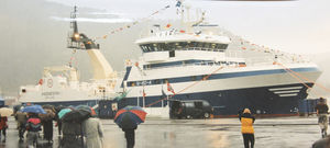 nave da pesca peschereccio a strascico