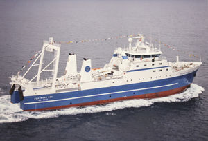 nave da pesca peschereccio a strascico 1