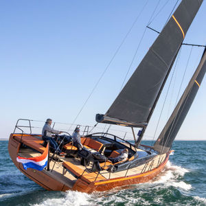 barca a vela da crociera