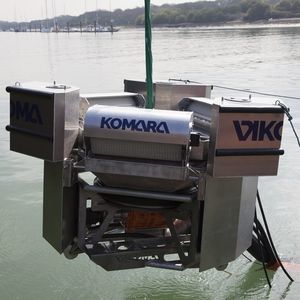 skimmer per idrocarburi a stramazzo