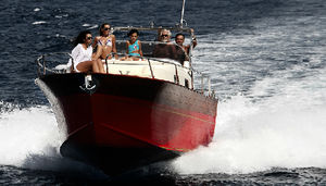 cabin-cruiser entrobordo