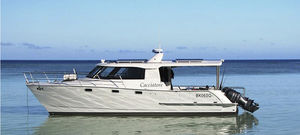 cabinato catamarano 1