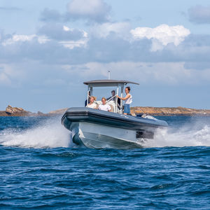 gommone fuoribordo / bimotore / RIB / con console centrale