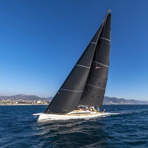barca a vela da regata e crociera 1