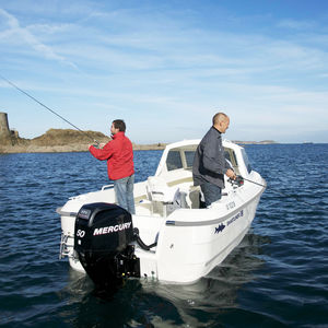 barca da pesca e diporto fuoribordo