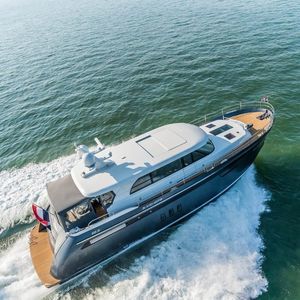 motor-yacht da crociera 1