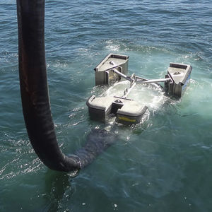 skimmer per idrocarburi a stramazzo