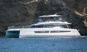 motor-yacht catamarano a motore