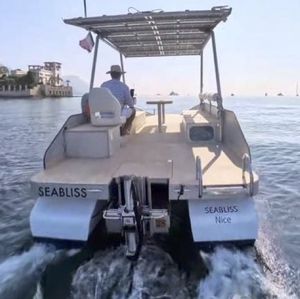 barca open catamarano