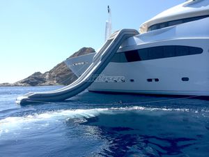 gioco acquatico scivolo