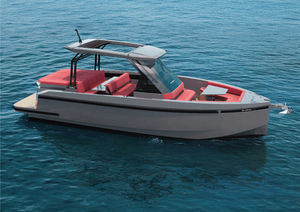 cabin-cruiser entrobordo