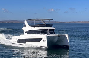 motor-yacht catamarano 1