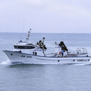 nave da pesca professionale tonniera 1