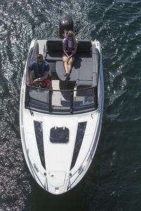 day cruiser fuoribordo / open / max. 7 persone / con prendisole
