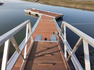 pontile galleggiante