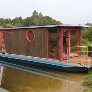 barca a motore house-boat fuoribordo