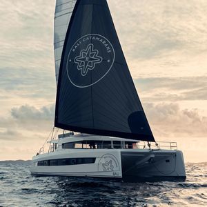 sailing-yacht catamarano 1