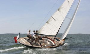 barca a vela da regata e crociera