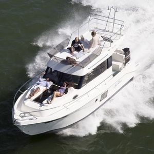 cabin-cruiser fuoribordo