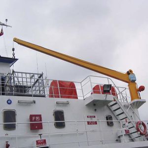 gru con braccio / per nave / di bordo