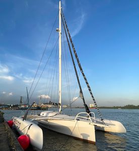 trimarano