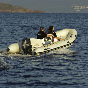gommone fuoribordo 1