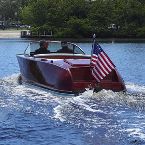runabout entrobordo / elettrico / con dual console / in legno