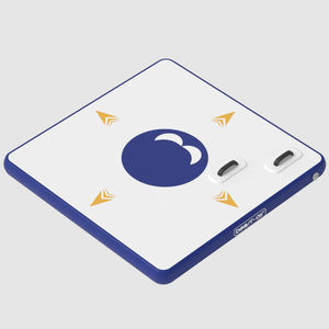 gioco acquatico con piattaforma