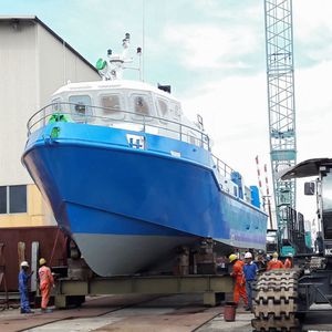 nave di supporto offshore per il trasporto dell'equipaggio