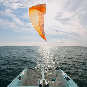 sistema di propulsione con aquilone per barca