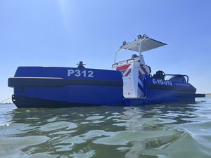 barca professionale patrol boat
