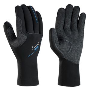 guanti per sport nautici