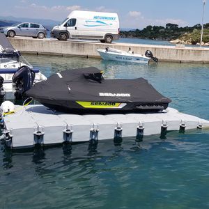 pontile galleggiante / modulare / per ormeggio a secco di jet-ski / per marina