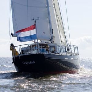 sailing-yacht da crociera d'altura 1
