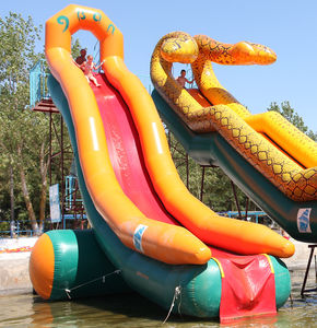 gioco acquatico scivolo