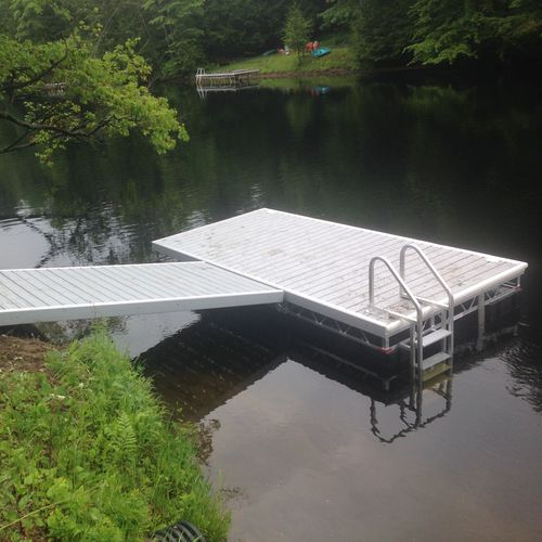 Pontile galleggiante - R & J Machine - di ormeggio / per marina / in polietilene