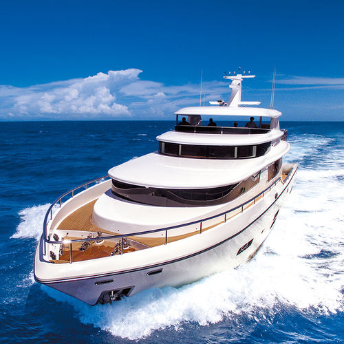 Motor-yacht da crociera - JOHNSON 93 - Johnson Yachts Co, Ltd. - con fly / con cabina di pilotaggio