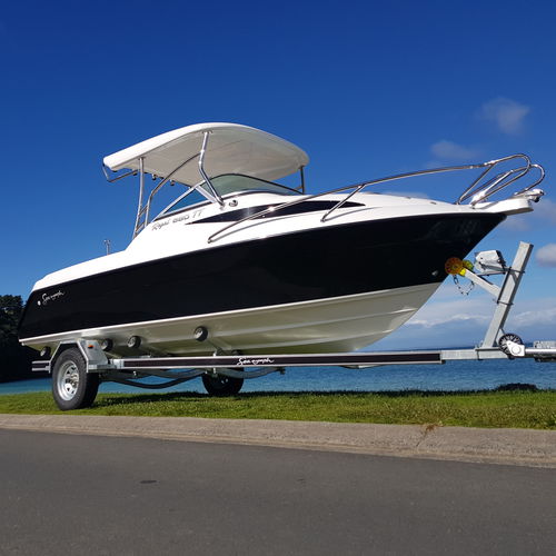 Day cruiser fuoribordo - Regal 580 RL / Regal 580 (black) / Regal 580 TT - Seanymph Boats - open / da pesca sportiva / con cabina
