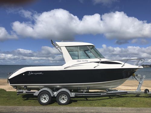 Day cruiser fuoribordo - Blazer HT - Seanymph Boats - con cockpit chiuso / hard-top / da pesca sportiva