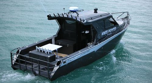 Cabin-cruiser entrobordo - 920  - White Pointer Boats Ltd - hard-top / con cockpit chiuso / da pesca sportiva
