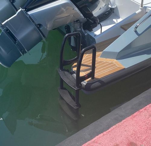 Scaletta per yacht - ER.1 Removable ladder small size - CARBON EQUIPMENT ltd - mobile / da bagno / in carbonio
