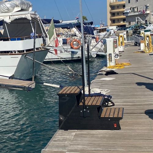 Scalino d'imbarco pieghevole - DS.13-800.00 - CARBON EQUIPMENT ltd
