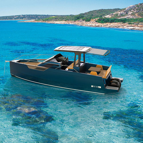 Barca open fuoribordo - M9  - Nuva Yachts - bimotore / con console centrale / con prendisole