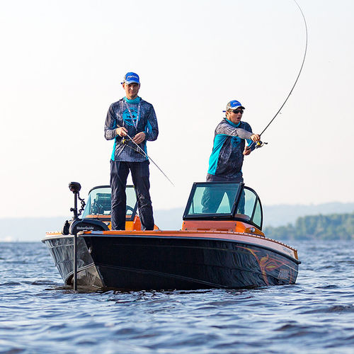 Bay boat fuoribordo - 555 SPORT ANGLER - BoatLab LLC - con dual console / da pesca sportiva / in alluminio