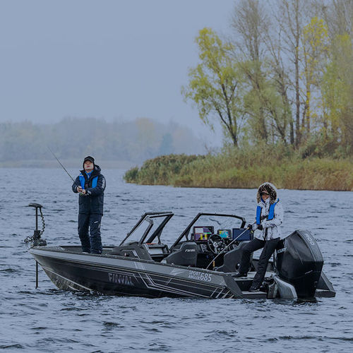 Bay boat fuoribordo - 685 SPORT ANGLER - BoatLab LLC - con dual console / open / sportivo