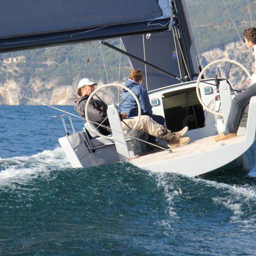 Barca a vela da crociera - a33 - A-Yachts GmbH & Co KG - con 1 cabina / in carbonio / con bompresso