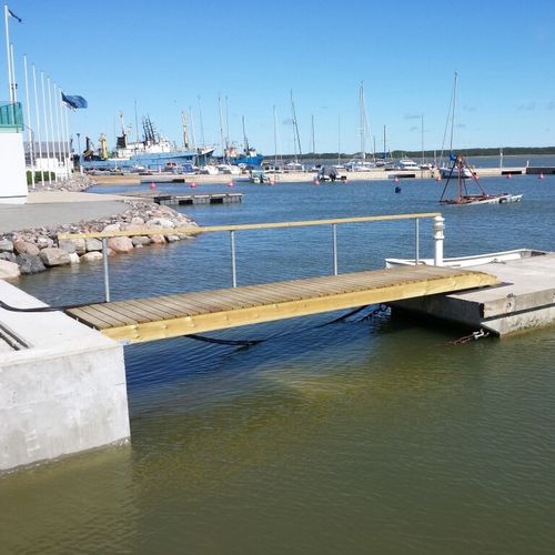 Passerella per barca - Gangways, Railings and Ramps - Top Marine OÜ - per pontile / in legno / con corrimano