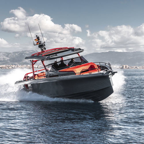 Cabinato fuoribordo - Shadow 1200 Sun-Top Phantom - Brabus Marine - trimotore / soft-top / max. 12 persone