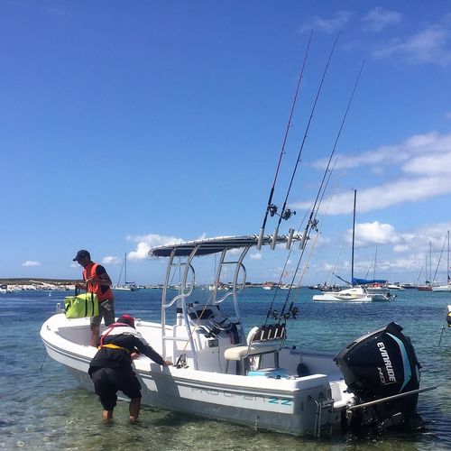 Barca open fuoribordo - PRO 22 - PANGA FERRET - bimotore / con scafo planante / con console centrale